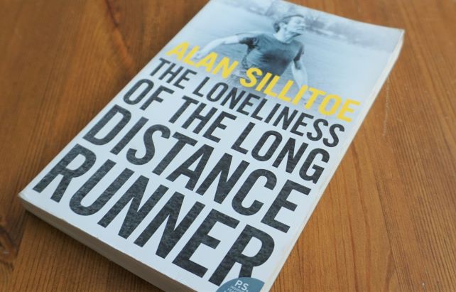 Review of ‘The Loneliness of the Long Distance Runner’ by Alan Sillitoe